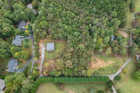 7450 Hooper Cove Road Young Harris GA 30582