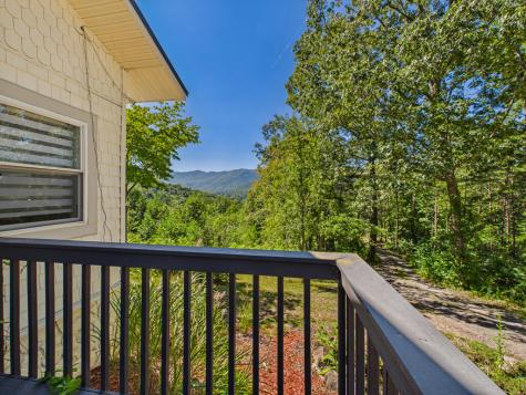 289 Bethabara Way Hayesville NC 28904
