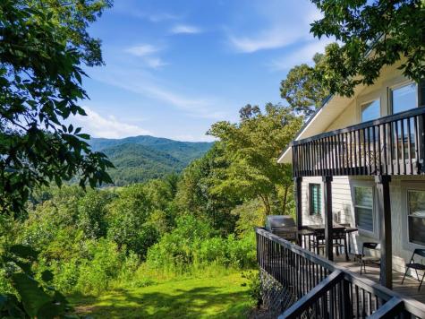 289 Bethabara Way Hayesville NC 28904