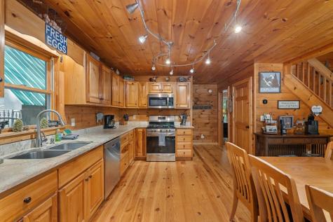 93 Amy Lane Ellijay GA 30540