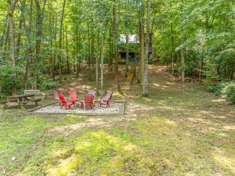 93 Amy Lane Ellijay GA 30540