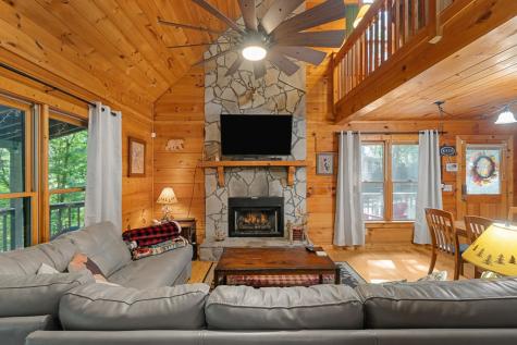 93 Amy Lane Ellijay GA 30540