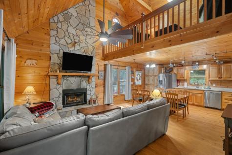 93 Amy Lane Ellijay GA 30540