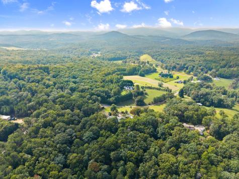 291 Logans Ridge Cleveland GA 30528