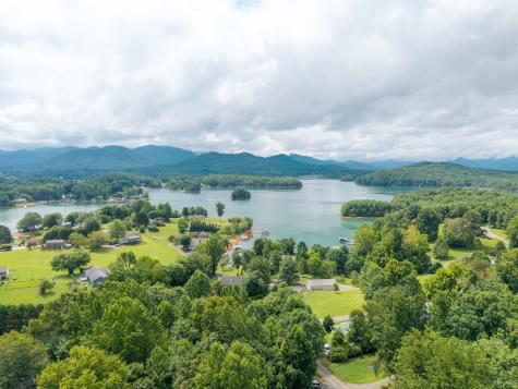 85 Buena Vista Drive Hayesville NC 28904
