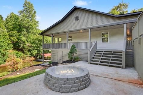 1105 Henson Road Hiawassee GA 30546