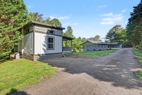 1105 Henson Road Hiawassee GA 30546