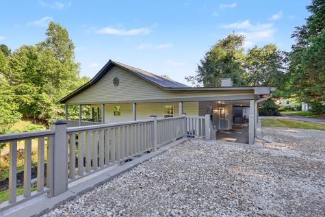 1105 Henson Road Hiawassee GA 30546