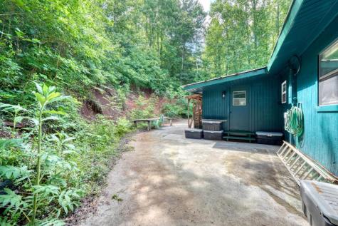 521 Sunnyside Road Hiawassee GA 30546
