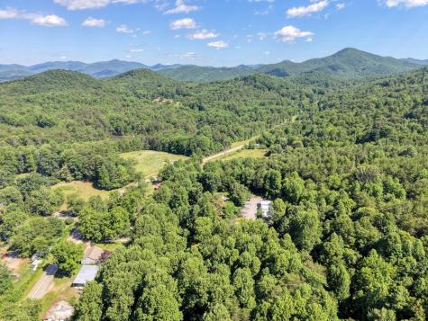 521 Sunnyside Road Hiawassee GA 30546