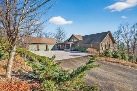 200 Twelve Oaks Drive Murphy NC 28906