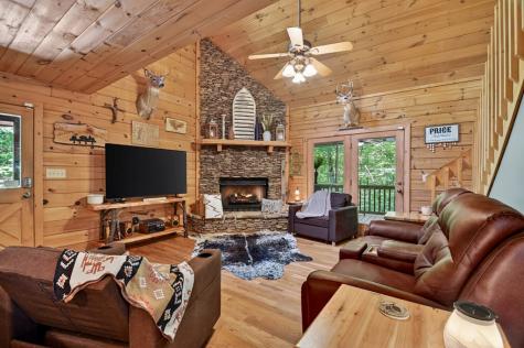 979 Cherokee Lane Mccaysville GA 30555