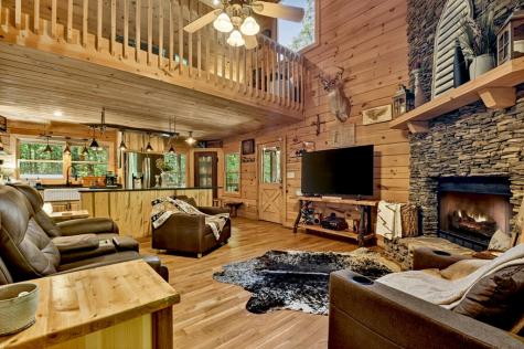 979 Cherokee Lane Mccaysville GA 30555