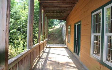 2440 Indian Trail Hiawassee GA 30546