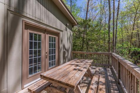 7904 Mr. Bert Road Hiawassee GA 30546