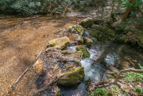 7904 Mr. Bert Road Hiawassee GA 30546
