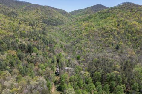 7904 Mr. Bert Road Hiawassee GA 30546