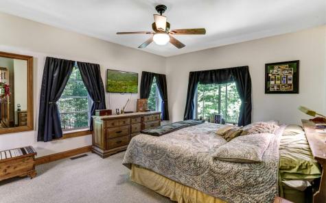 76 Hollyanne Pond Road Hayesville NC 28904
