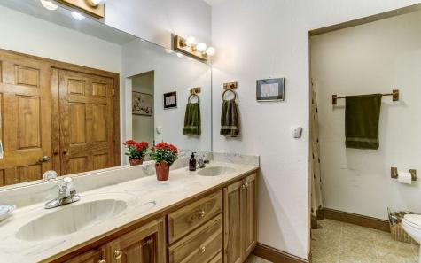 76 Hollyanne Pond Road Hayesville NC 28904