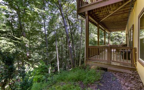 76 Hollyanne Pond Road Hayesville NC 28904
