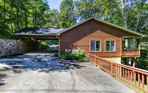 76 Hollyanne Pond Road Hayesville NC 28904
