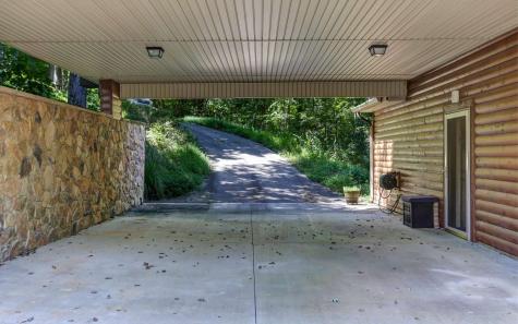 76 Hollyanne Pond Road Hayesville NC 28904