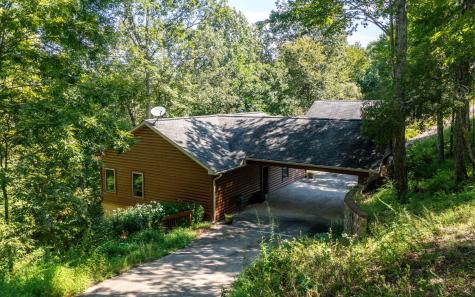 76 Hollyanne Pond Road Hayesville NC 28904