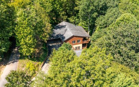 76 Hollyanne Pond Road Hayesville NC 28904