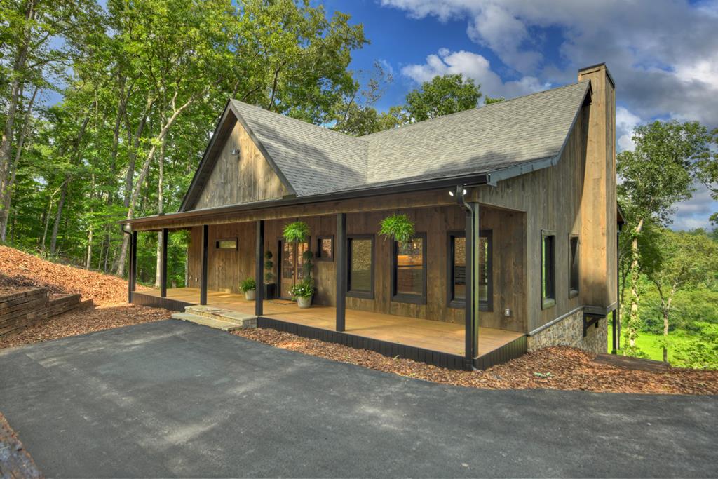 1729 Barnes Chapel Road Blue Ridge GA 30513