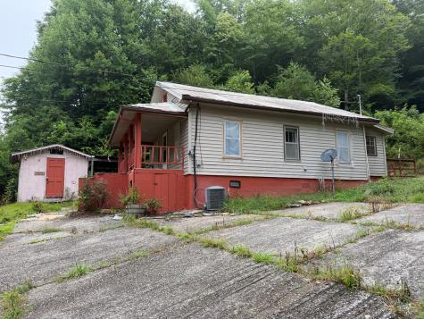 6686 Nc Highway 141 Marble NC 28905