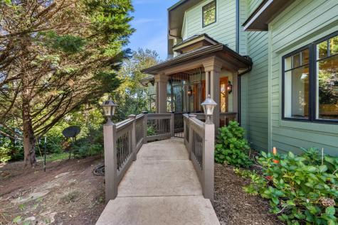 230 Sunnyside Road Hiawassee GA 30546