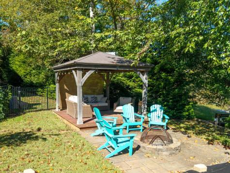230 Sunnyside Road Hiawassee GA 30546