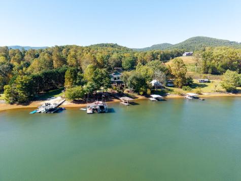 230 Sunnyside Road Hiawassee GA 30546