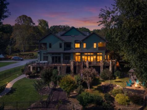 230 Sunnyside Road Hiawassee GA 30546