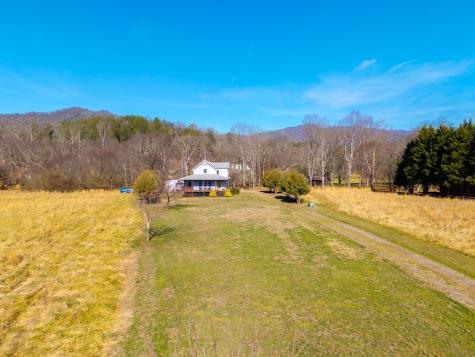 328 Pauls Meadow Drive Hayesville NC 28904