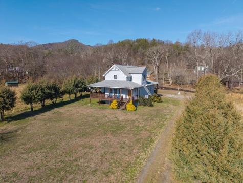 328 Pauls Meadow Drive Hayesville NC 28904