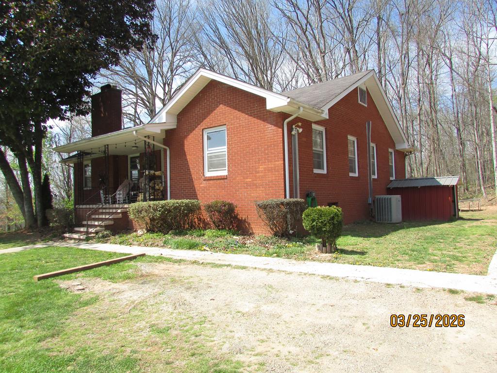 743 Hunter Road Hayesville NC 28904