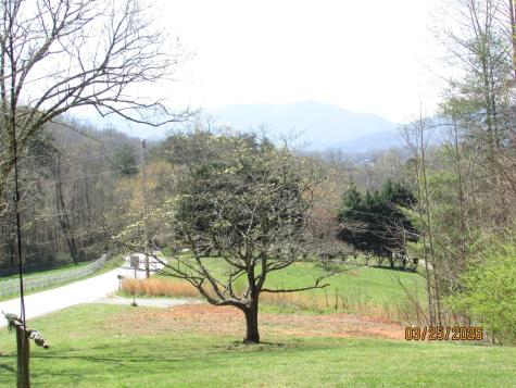 743 Hunter Road Hayesville NC 28904