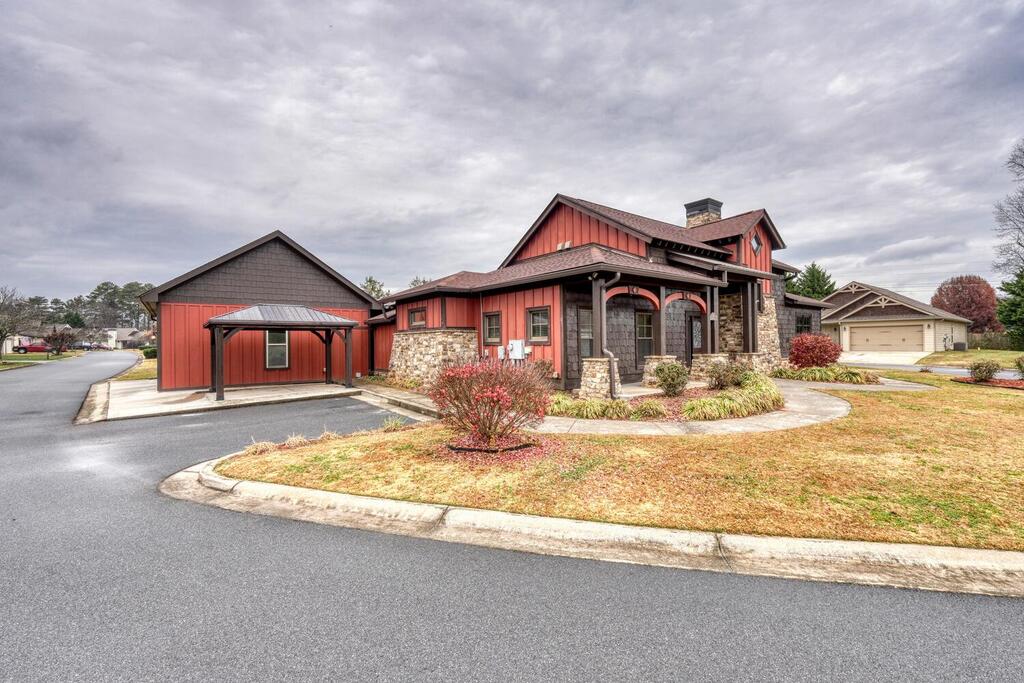45 Bent Grass Circle Hayesville NC 28904