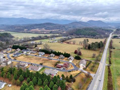 45 Bent Grass Circle Hayesville NC 28904