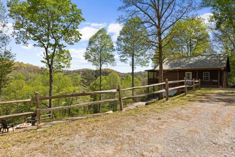 152 Cowboy Way Mineral Bluff GA 30559