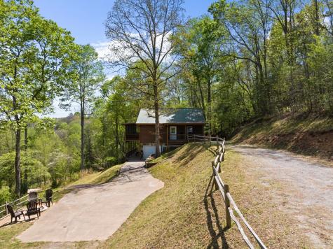 152 Cowboy Way Mineral Bluff GA 30559