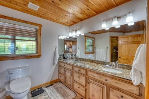 628 Madison Lane Brasstown NC 28902