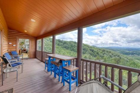 628 Madison Lane Brasstown NC 28902