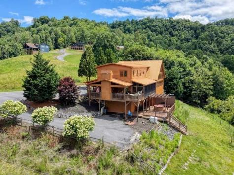 628 Madison Lane Brasstown NC 28902