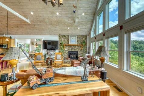628 Madison Lane Brasstown NC 28902