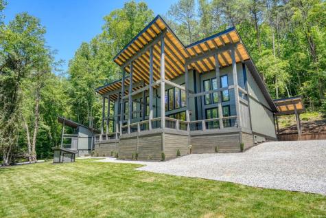 500 Williamstown Road S Mineral Bluff GA 30559