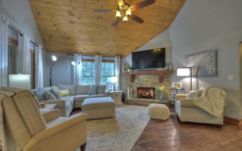 4480 Mineral Bluff Highway Mineral Bluff GA 30559