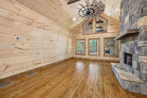 224 Pinecrest Drive Ellijay GA 30540
