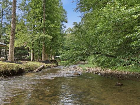 124 W Mountain Meadows Hayesville NC 28904